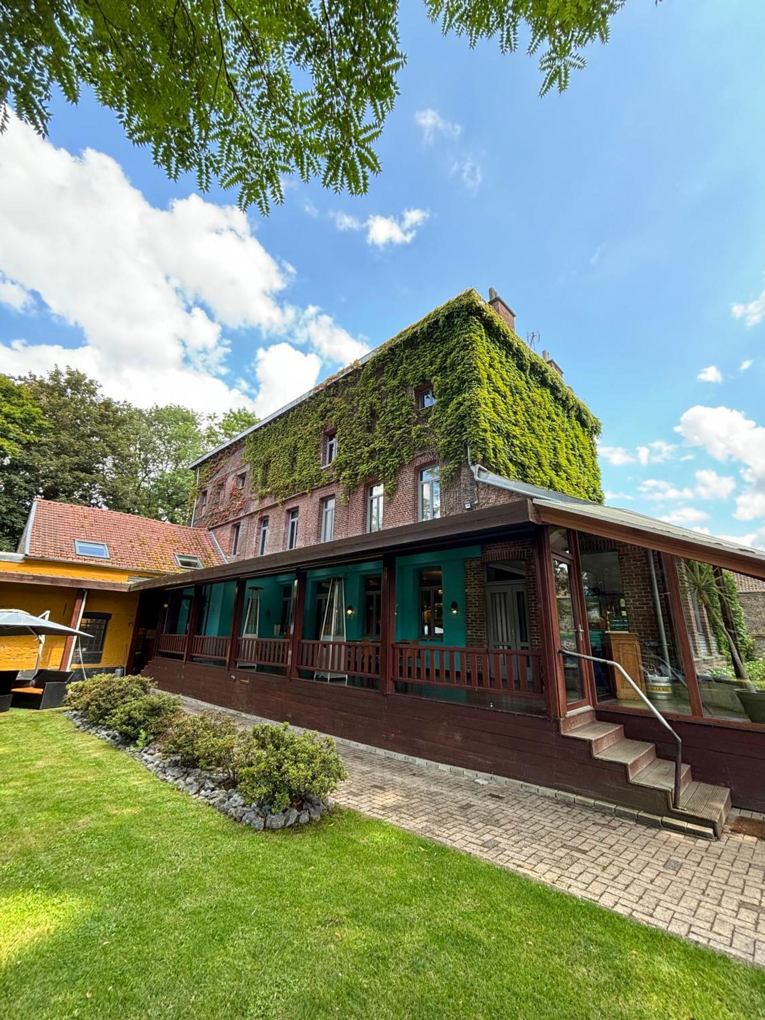 Logis Hotel-Restaurant - Le Moulin D'Artres Eksteriør billede