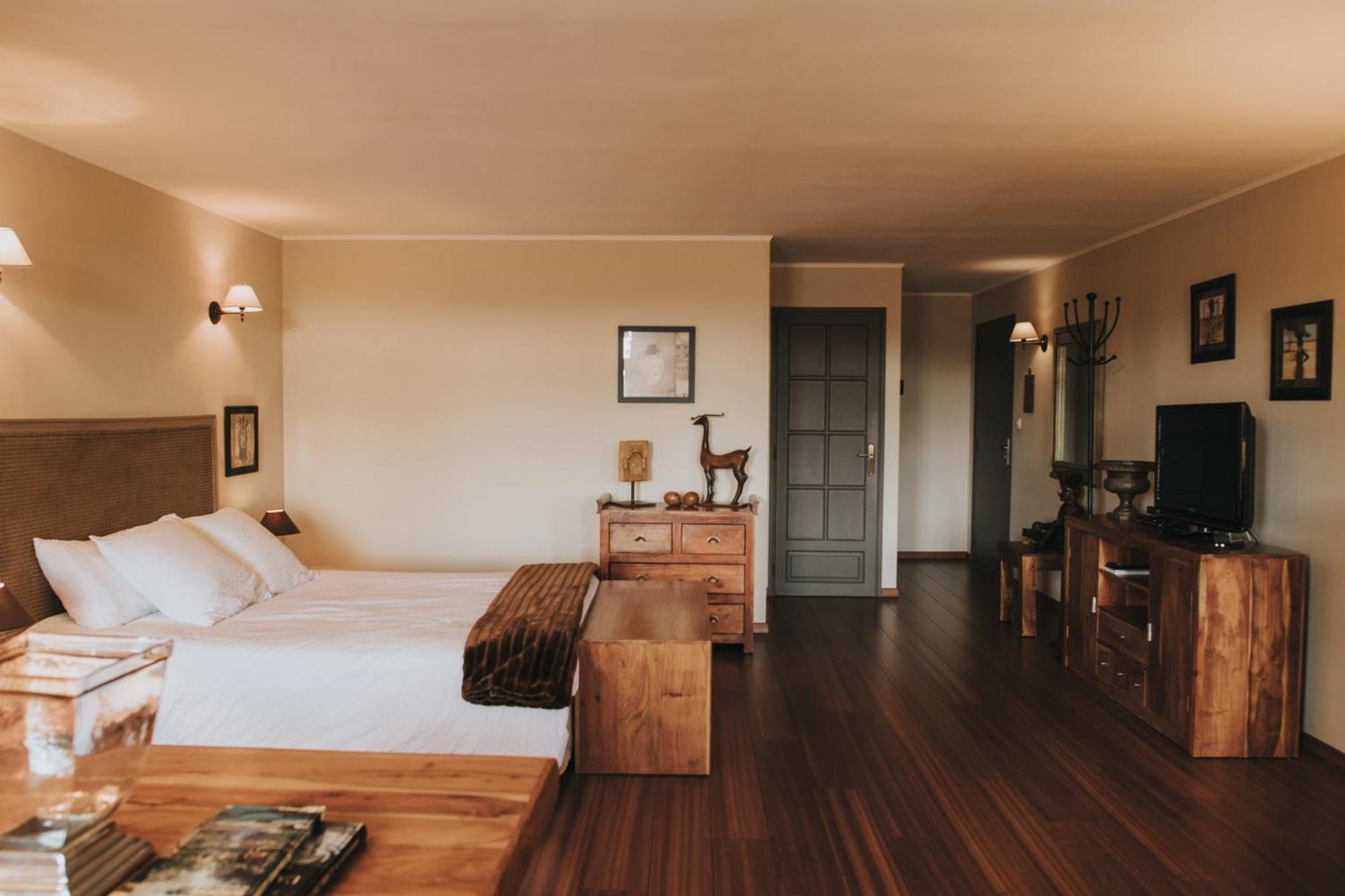 Logis Hotel-Restaurant - Le Moulin D'Artres Eksteriør billede