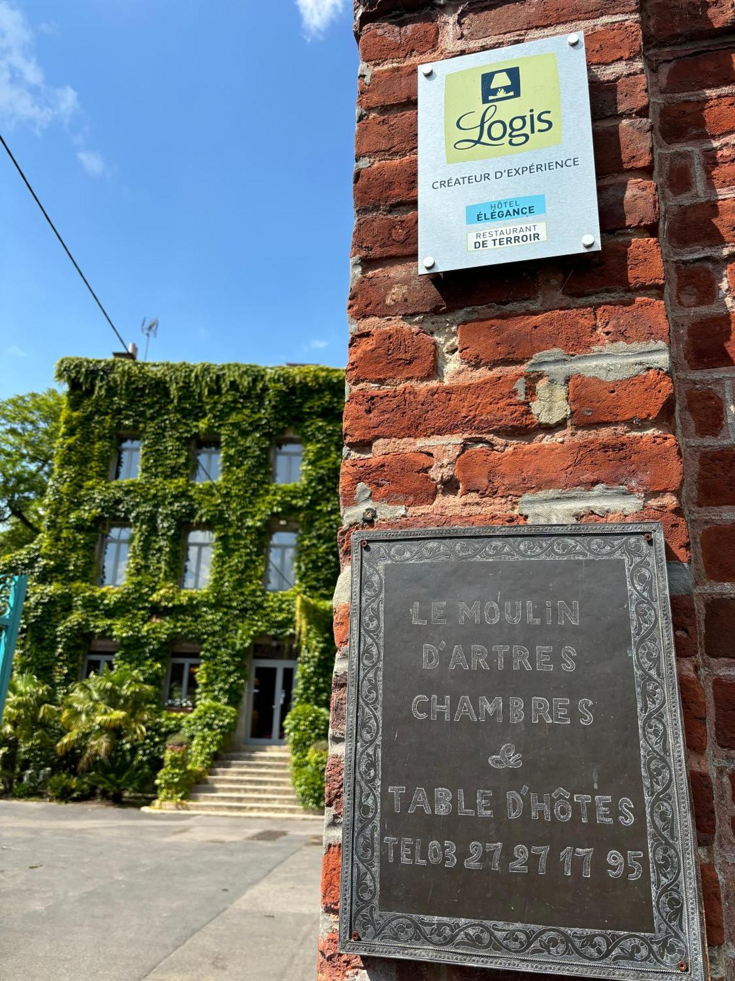 Logis Hotel-Restaurant - Le Moulin D'Artres Eksteriør billede
