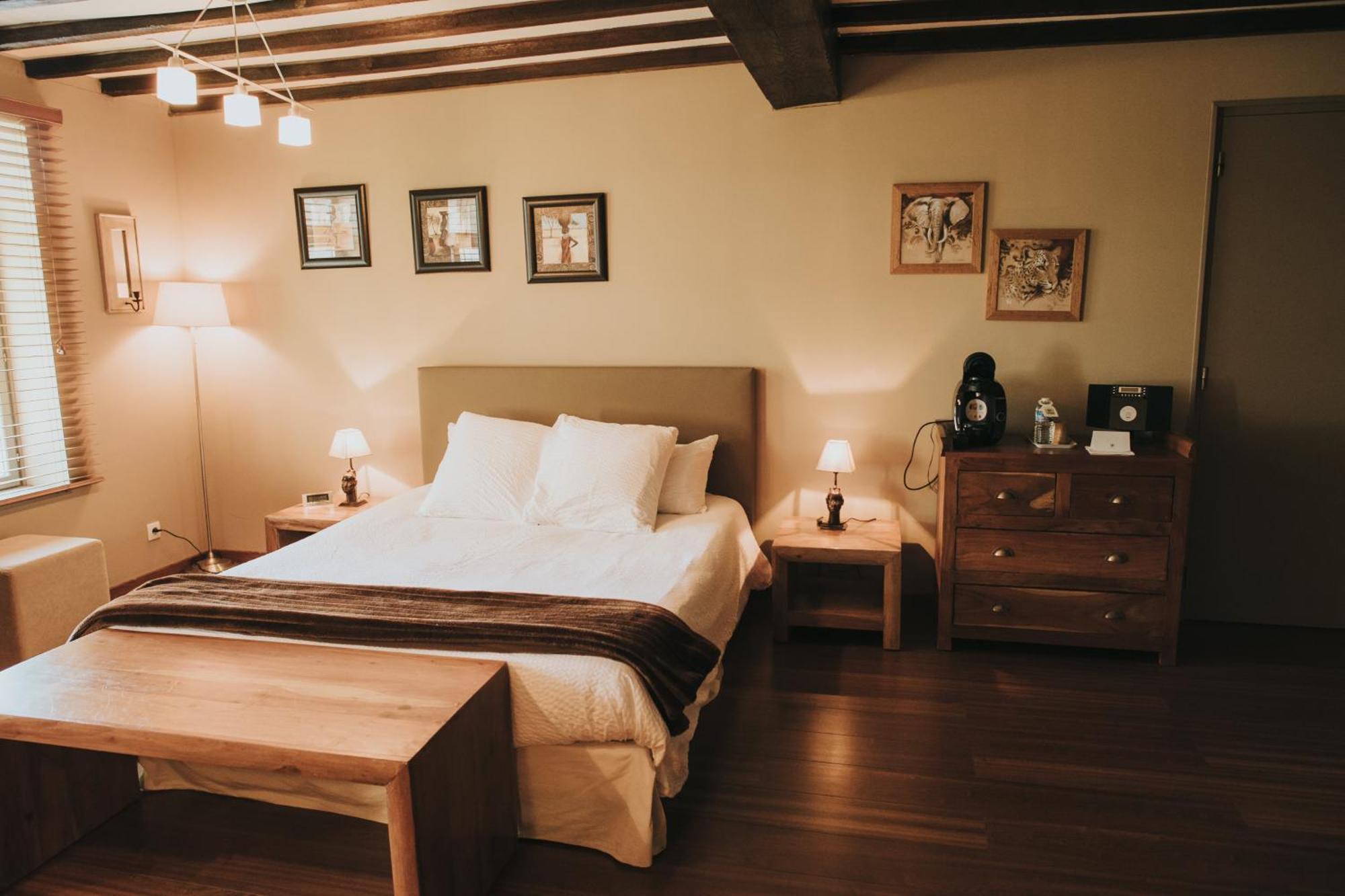 Logis Hotel-Restaurant - Le Moulin D'Artres Eksteriør billede