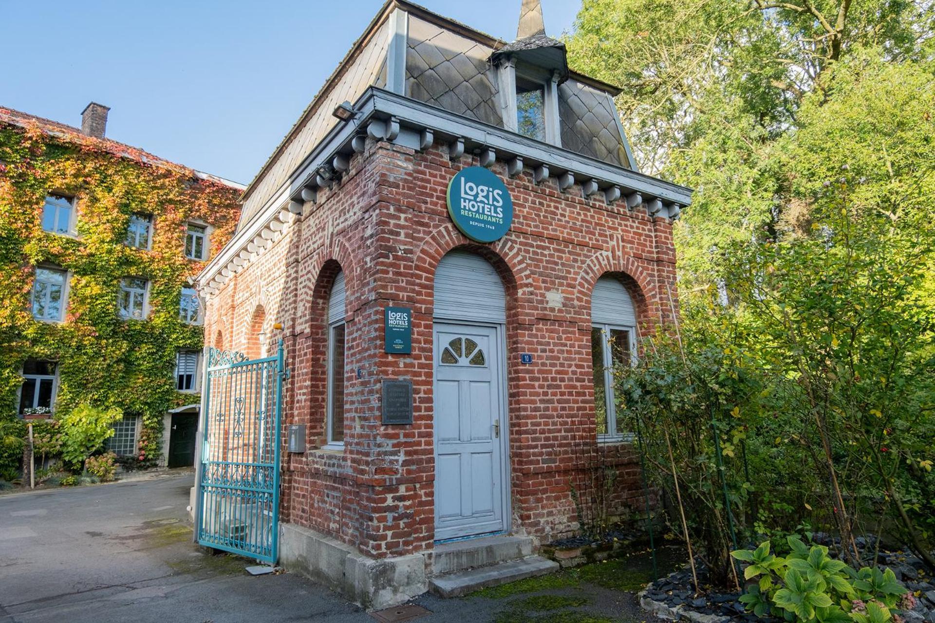 Logis Hotel-Restaurant - Le Moulin D'Artres Eksteriør billede